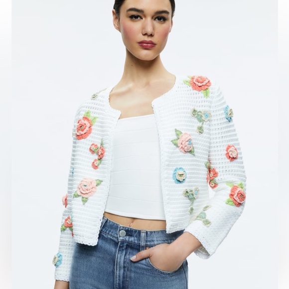 NWT Alice + Olivia ANDERSON CARDIGAN White Multi Roses M - Picture 1 of 10